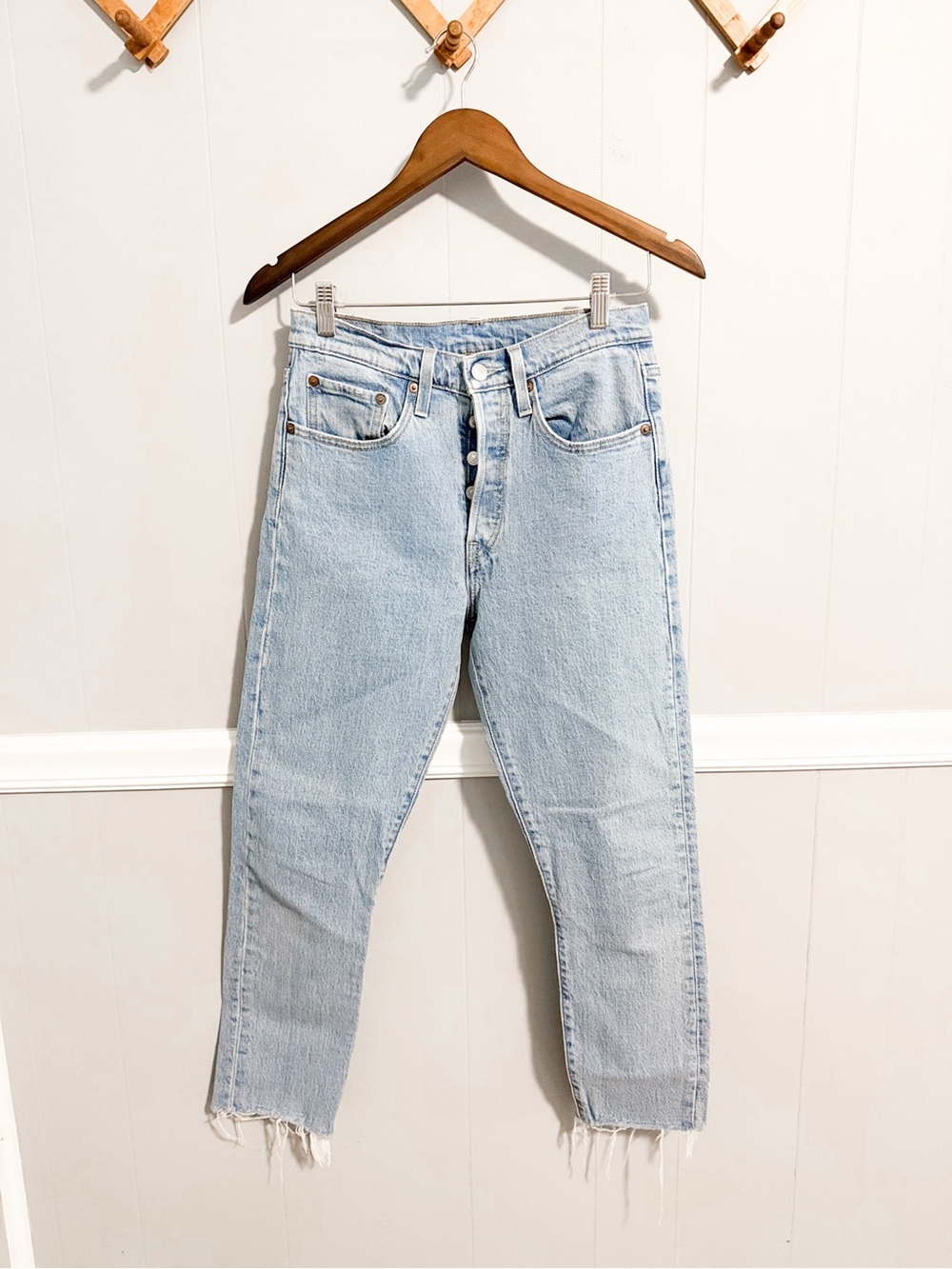 Levi's 501 Light Blue Button Fly High-Rise Jeans 26x30
